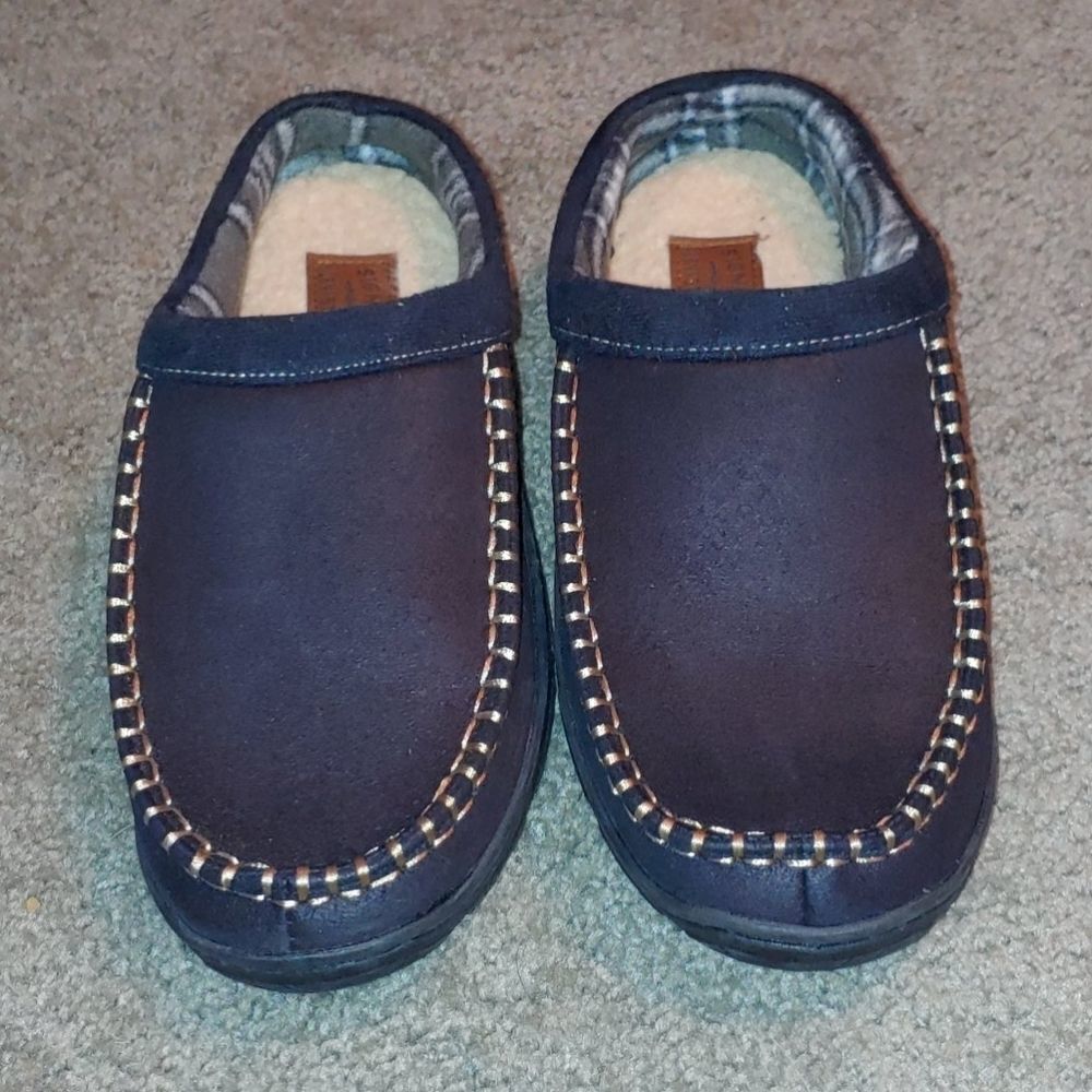 Signature Levi Strauss Slippers Sz 7-8 NWOT